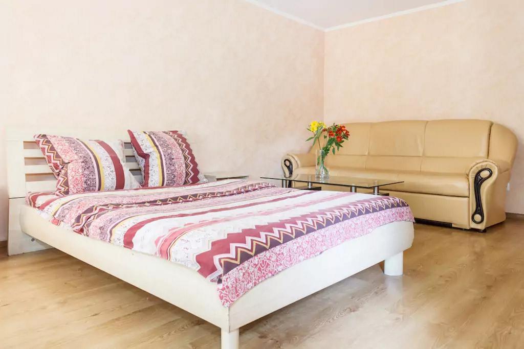 Apartment In Zaporozhye. Antica Zaporizhia Eksteriør billede
